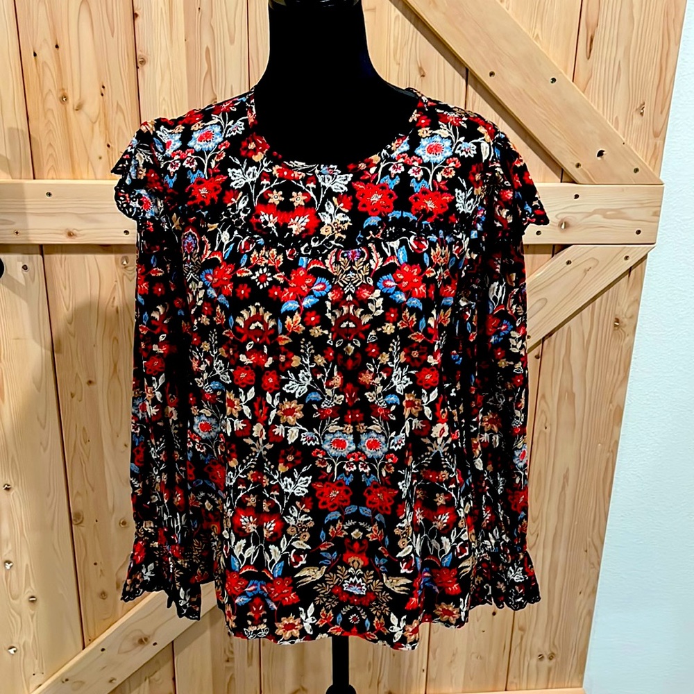 NWOT, Loft blouse, long sleeve, with ruffles on shoulder & cuffs.